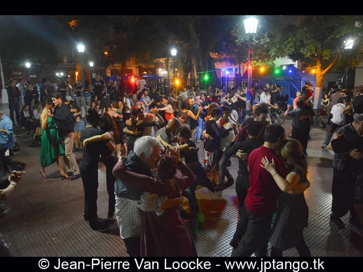 Milonga Placita del pañuelo Blanco